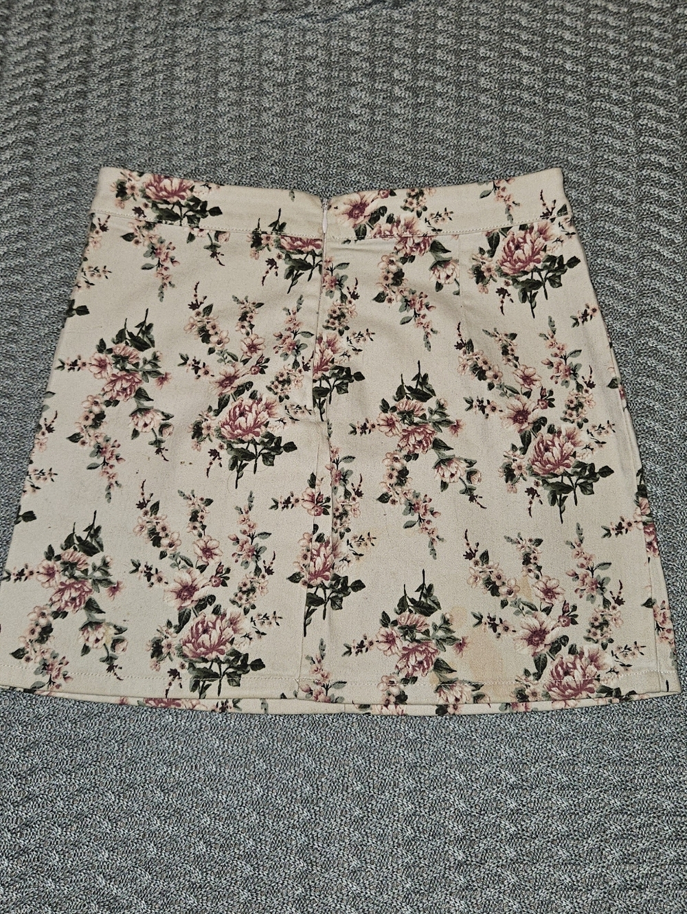 Forever 21 Pink Mini Skirt with Pink Floral Print